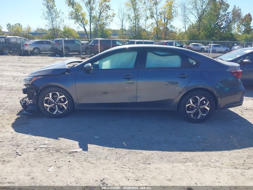 2020 Kia Forte Lxs VIN: 3KPF24AD8LE213156 Lot: 43320891