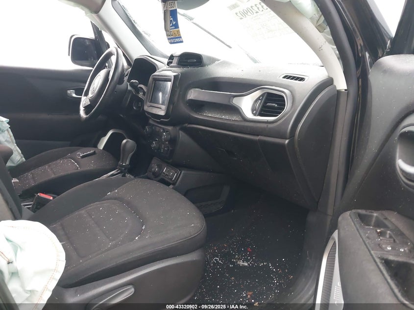 VIN ZACNJBBB5KPK30060 2019 JEEP RENEGADE LATITUDE 4X4