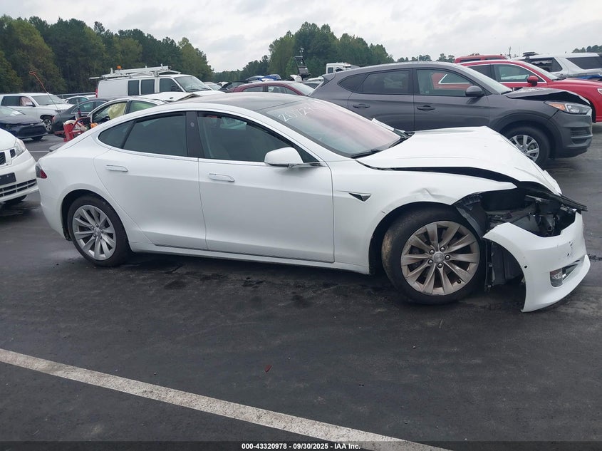2017 Tesla Model S 60/75 VIN: 5YJSA1E16HF178893 Lot: 43320978