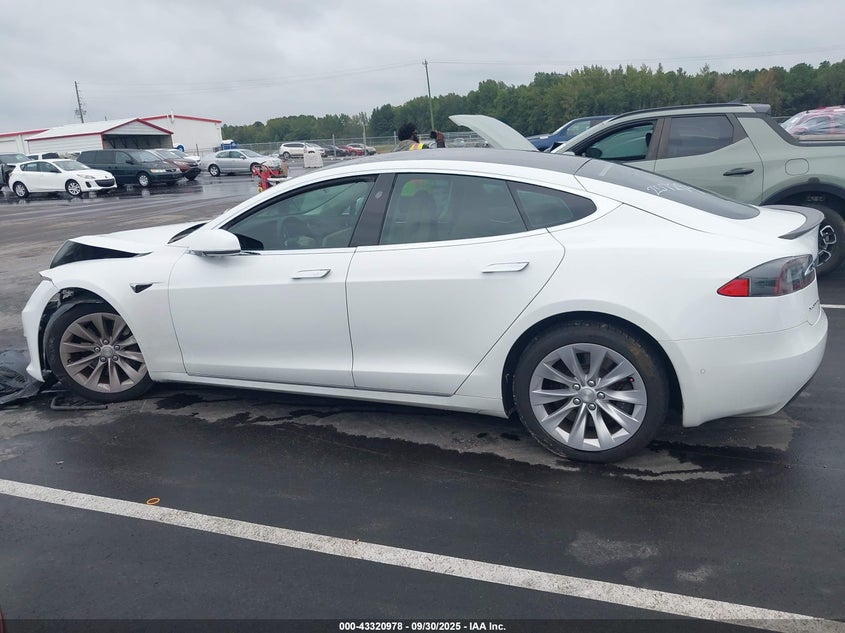 2017 Tesla Model S 60/75 VIN: 5YJSA1E16HF178893 Lot: 43320978