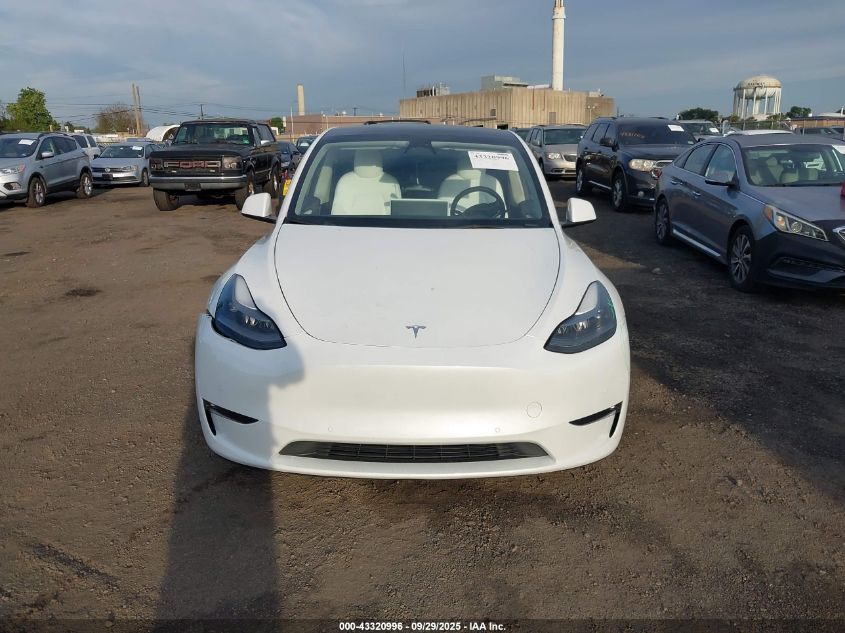 2022 Tesla Model Y Performance Dual Motor All-Wheel Drive VIN: 7SAYGDEF9NF546133 Lot: 43320996