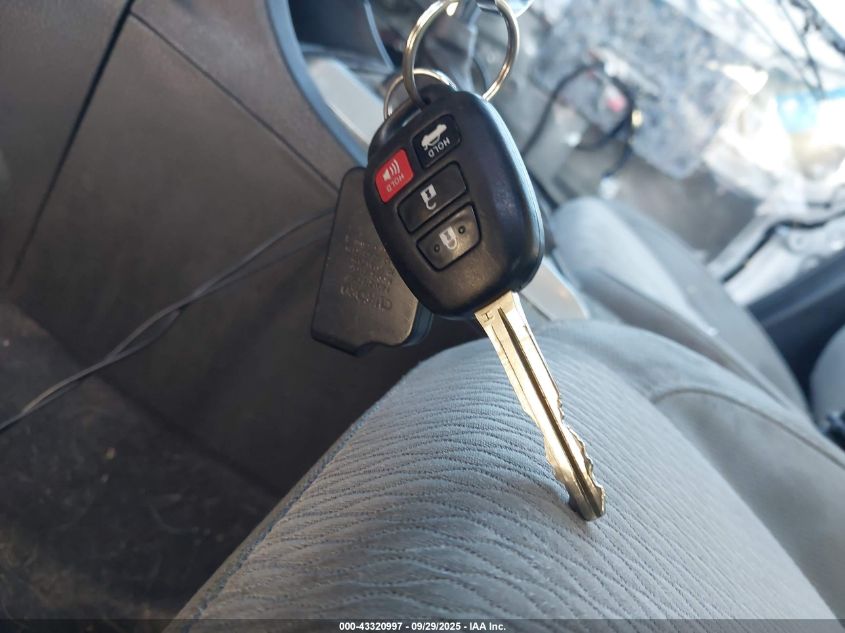 2015 Toyota Corolla Le VIN: 5YFBURHE0FP295360 Lot: 43320997