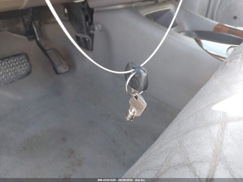 2003 Toyota Sequoia Limited V8 VIN: 5TDZT38A53S181336 Lot: 43321020