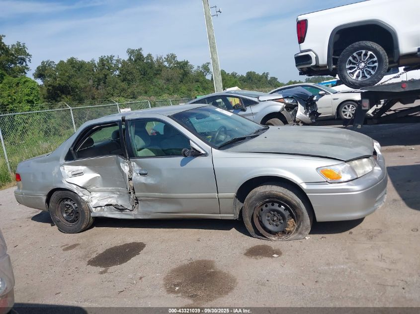 2000 Toyota Camry Ce/Le/Xle VIN: 4T1BG22K0YU004113 Lot: 43321039