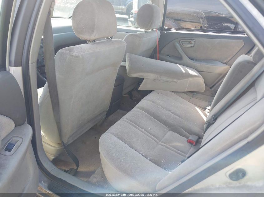 2000 Toyota Camry Ce/Le/Xle VIN: 4T1BG22K0YU004113 Lot: 43321039