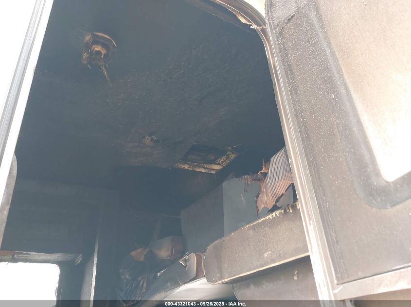 2004 Ford E-450 Cutaway Standard VIN: 1FDXE45S54HA84918 Lot: 43321043