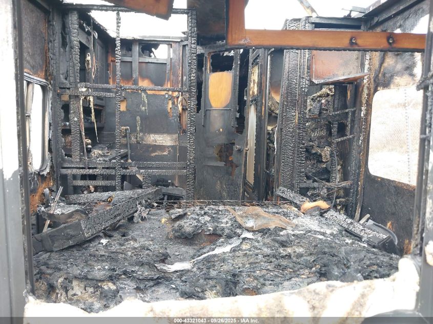 2004 Ford E-450 Cutaway Standard VIN: 1FDXE45S54HA84918 Lot: 43321043