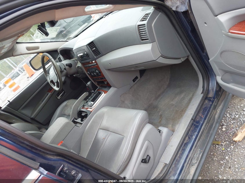 1J4HR58275C608559 2005 JEEP GRAND CHEROKEE photo no. 5