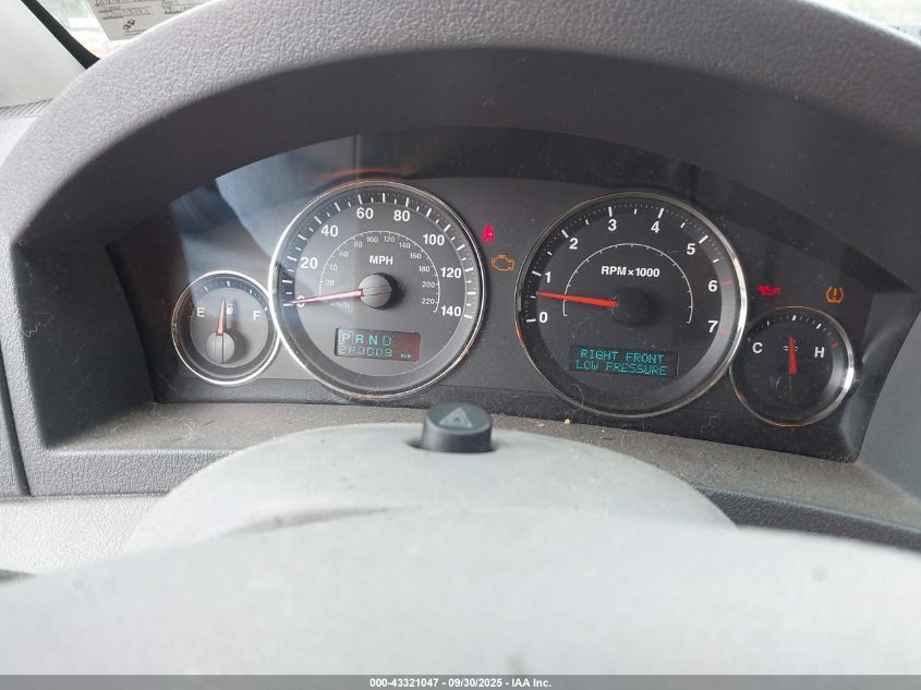 2005 Jeep Grand Cherokee Limited VIN: 1J4HR58275C608559 Lot: 43321047