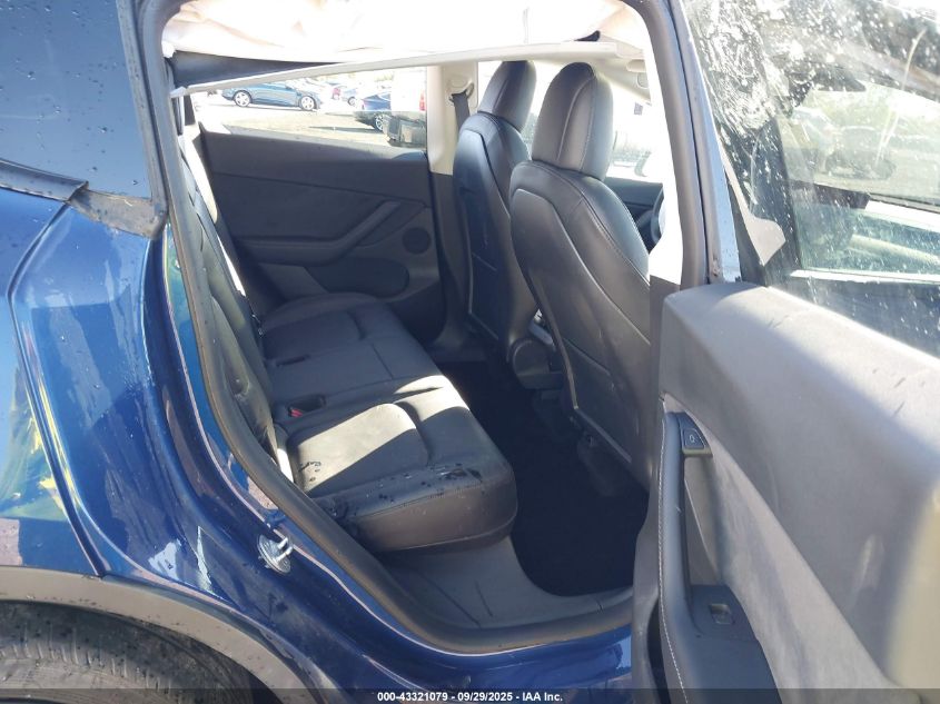 2022 Tesla Model Y Long Range Dual Motor All-Wheel Drive VIN: 7SAYGDEE0NF344188 Lot: 43321079