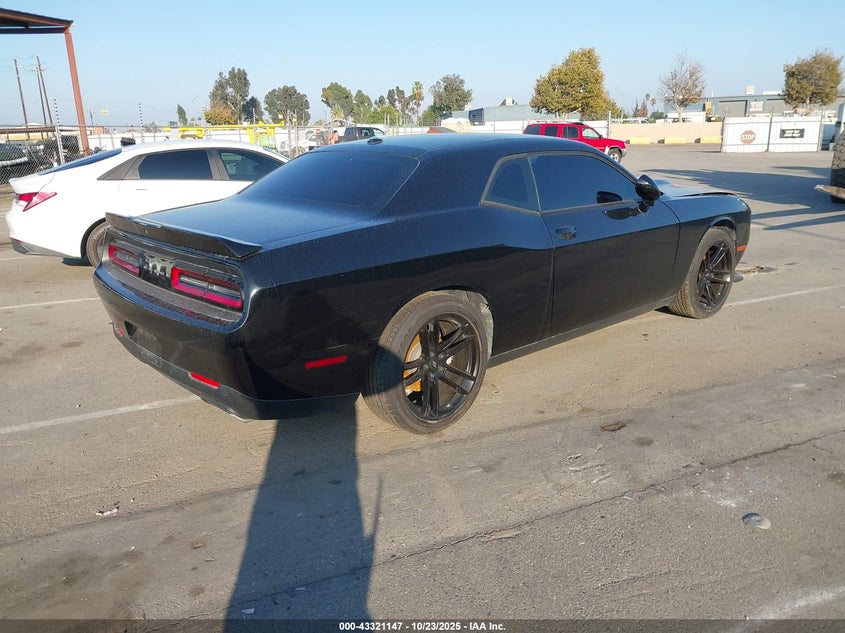 Vin: 2c3cdzbt0nh105139, lot: 43815811, dodge challenger r/t 20224