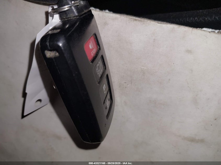 2017 TOYOTA RAV4 HYBRID LIMITED - JTMDJREV6HD139593