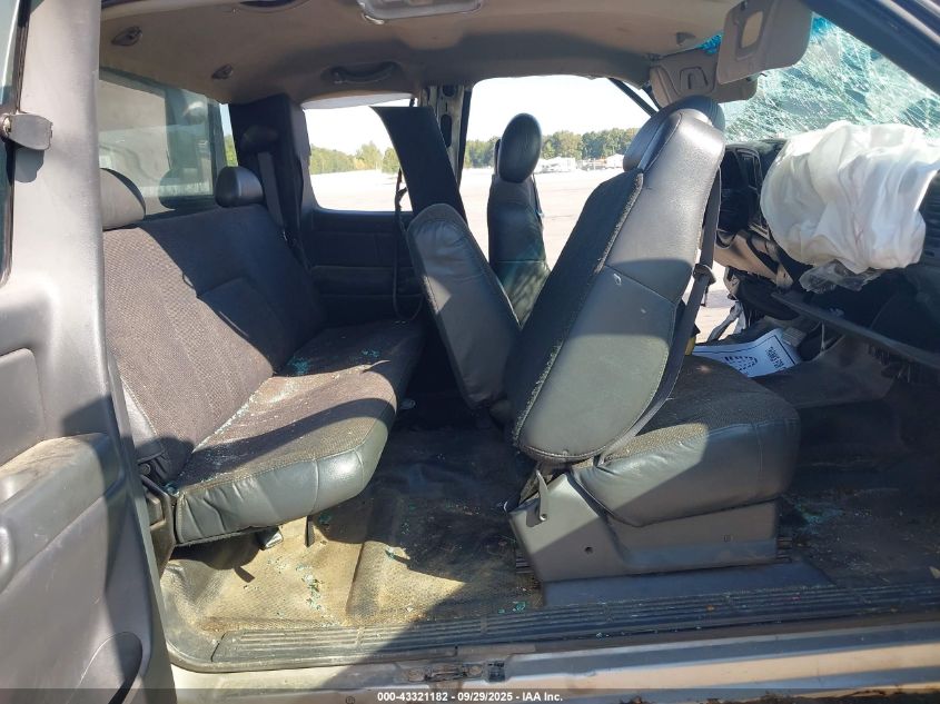 1999 Chevrolet Silverado 1500 VIN: 2GCEC19WXX1298985 Lot: 43321182