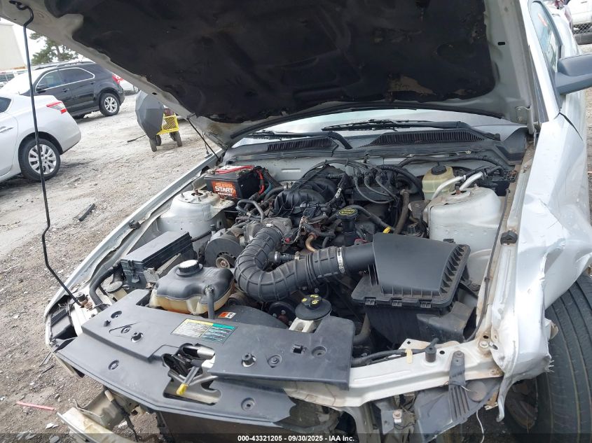 2005 Ford Mustang V6 Deluxe/V6 Premium VIN: 1ZVFT80N255128131 Lot: 43321205