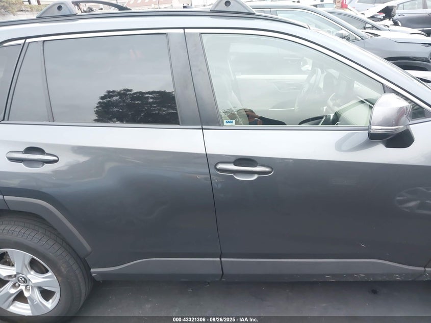 2019 TOYOTA RAV4 XLE - JTMP1RFV5KD520130