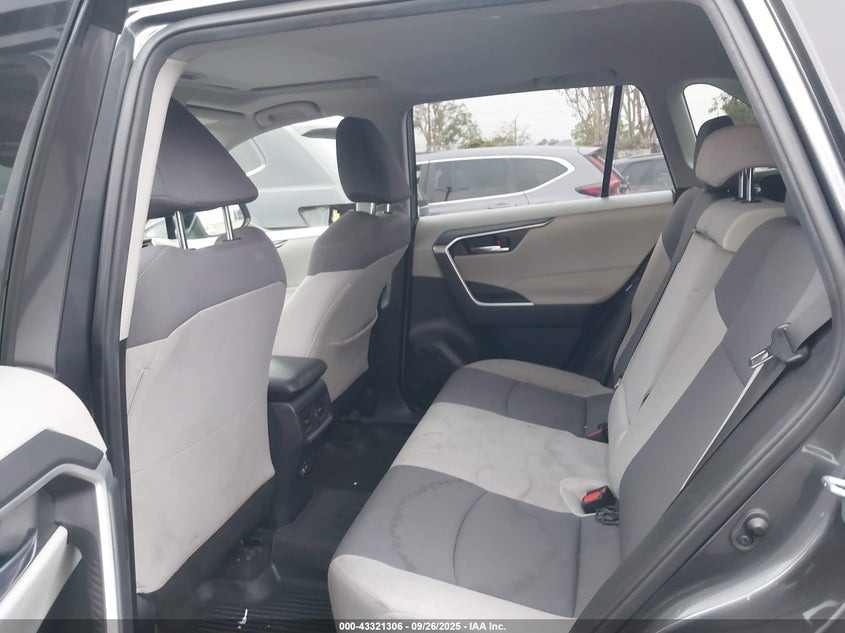 2019 TOYOTA RAV4 XLE - JTMP1RFV5KD520130