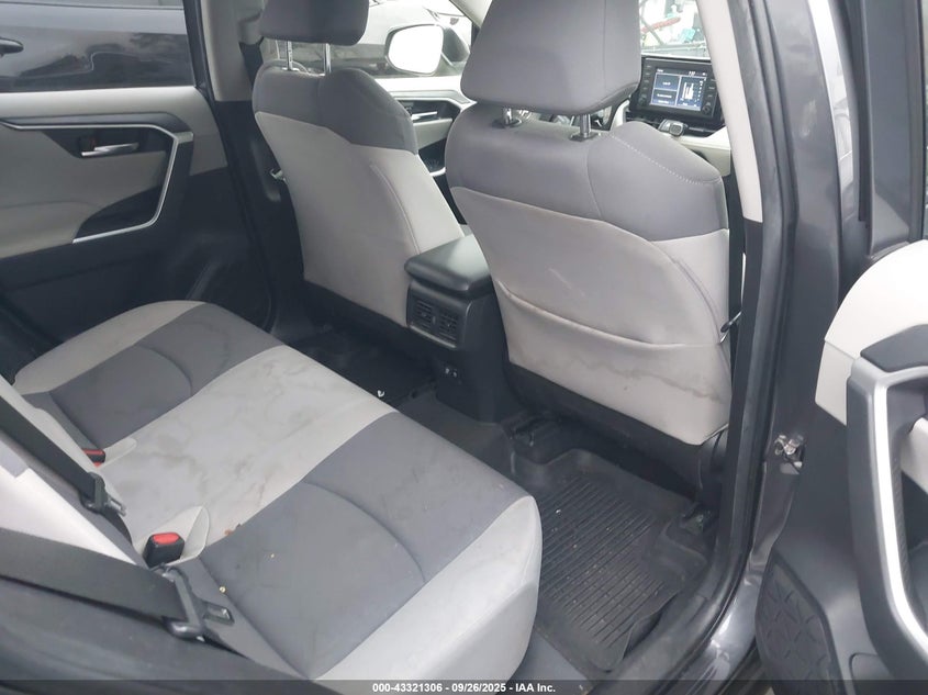 2019 TOYOTA RAV4 XLE - JTMP1RFV5KD520130