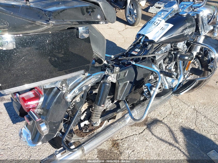 2011 HARLEY-DAVIDSON FLHRC 1HD1FRM11BB673489