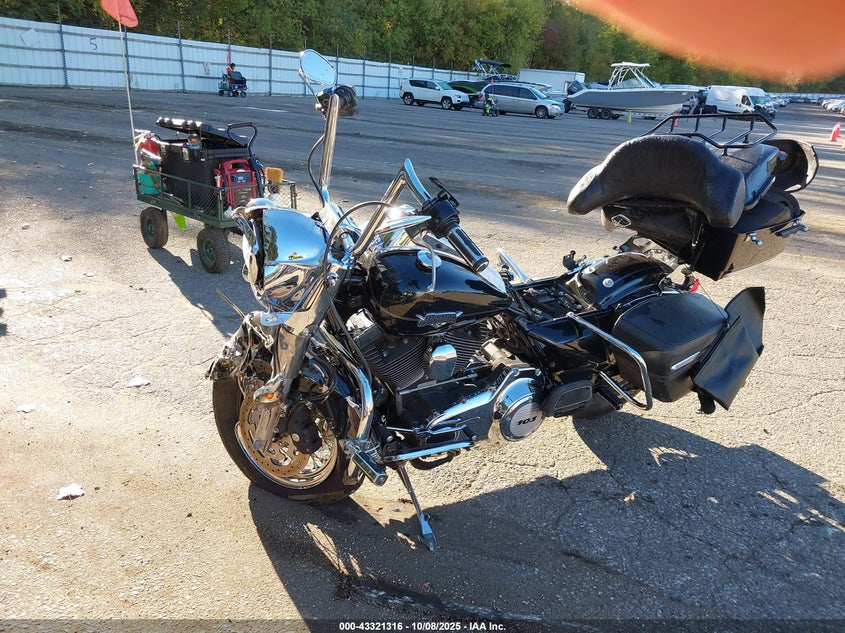 2011 HARLEY-DAVIDSON FLHRC 1HD1FRM11BB673489