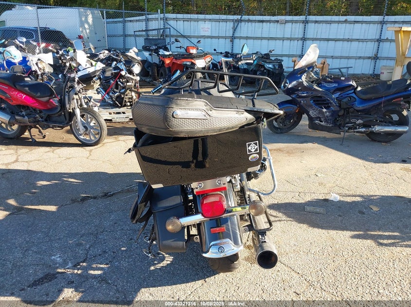 2011 HARLEY-DAVIDSON FLHRC 1HD1FRM11BB673489