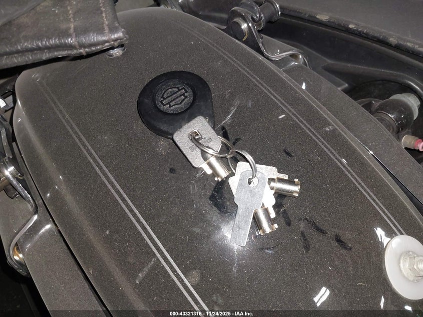 2011 Harley-Davidson Flhrc VIN: 1HD1FRM11BB673489 Lot: 43321316