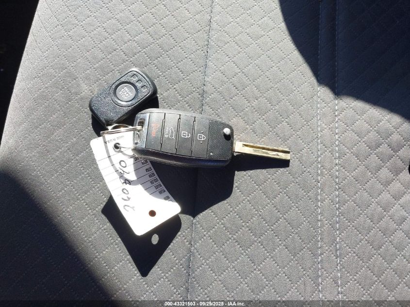 2017 Kia Sorento 2.4L Lx VIN: 5XYPG4A38HG293159 Lot: 43321503