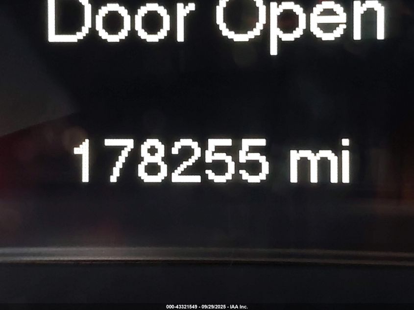 2014 Jeep Cherokee Latitude VIN: 1C4PJMCB4EW176490 Lot: 43321549