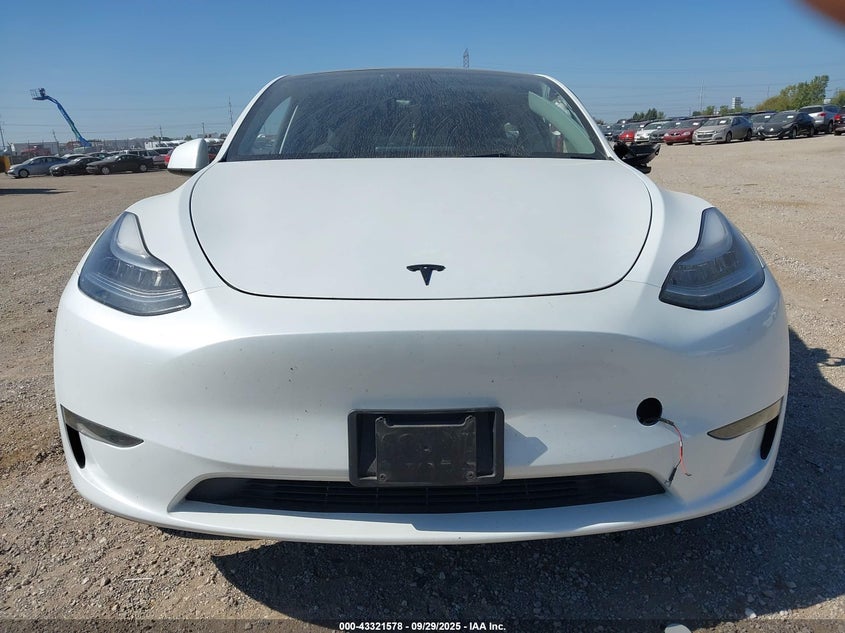 2023 Tesla Model Y Awd/Long Range Dual Motor All-Wheel Drive VIN: 7SAYGDEE0PA128650 Lot: 43321578