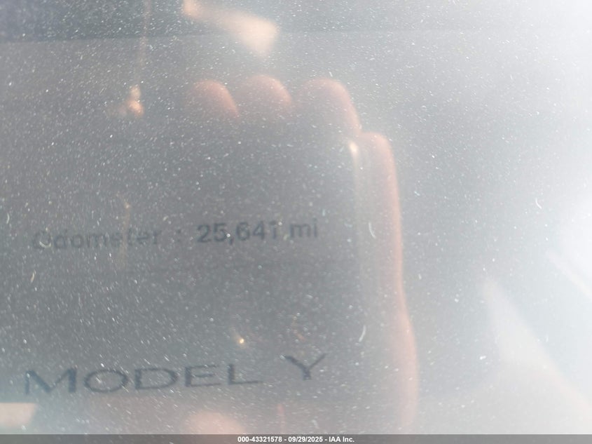2023 Tesla Model Y Awd/Long Range Dual Motor All-Wheel Drive VIN: 7SAYGDEE0PA128650 Lot: 43321578
