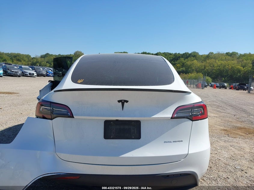 2023 Tesla Model Y Awd/Long Range Dual Motor All-Wheel Drive VIN: 7SAYGDEE0PA128650 Lot: 43321578