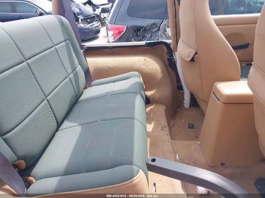 1998 Jeep Wrangler Sahara VIN: 1J4FY49S8WP750416 Lot: 43321610