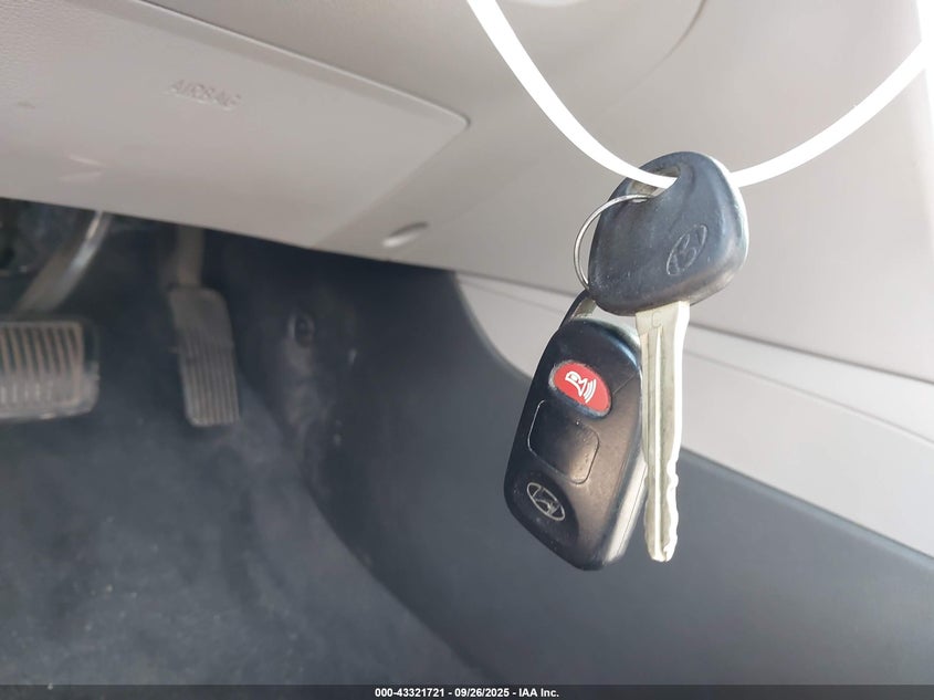 2017 HYUNDAI ELANTRA SE - 5NPD74LF6HH204370