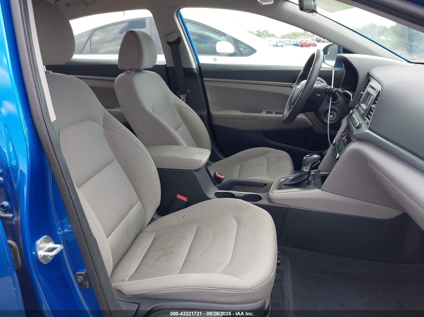 2017 HYUNDAI ELANTRA SE - 5NPD74LF6HH204370