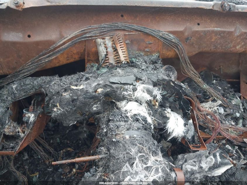 1998 Pontiac Firebird Trans Am VIN: 2G2FV22G5W2203964 Lot: 43321855