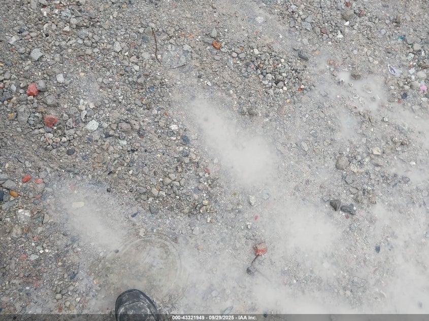 2018 CHEVROLET SILVERADO 1500 1LT - 3GCUKREC5JG637658