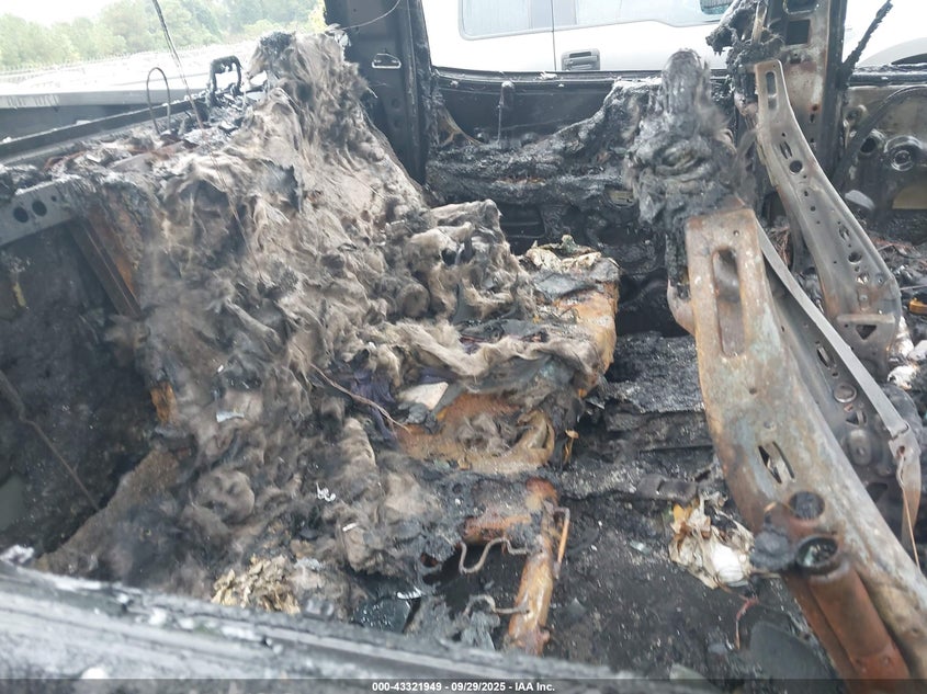 2018 CHEVROLET SILVERADO 1500 1LT - 3GCUKREC5JG637658