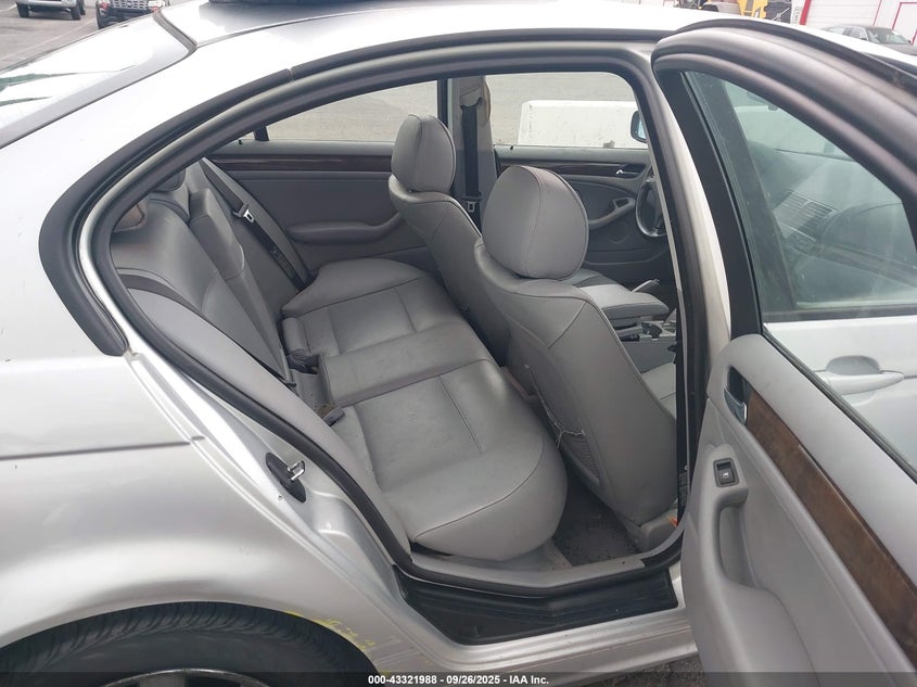 2003 BMW 325Xi VIN: WBAEU33443PH88738 Lot: 43321988