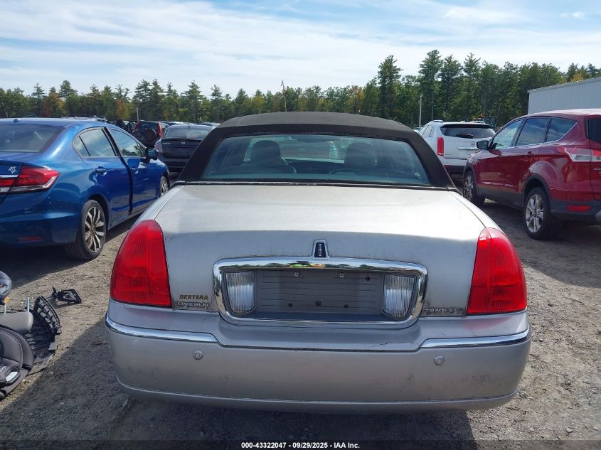 2005 Lincoln Town Car Signature VIN: 1LNHM81W55Y635003 Lot: 43322047