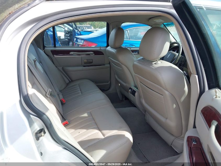 2005 Lincoln Town Car Signature VIN: 1LNHM81W55Y635003 Lot: 43322047