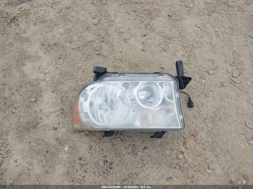 2011 Toyota Tundra Grade 5.7L V8 VIN: 5TFEY5F15BX112122 Lot: 43322064