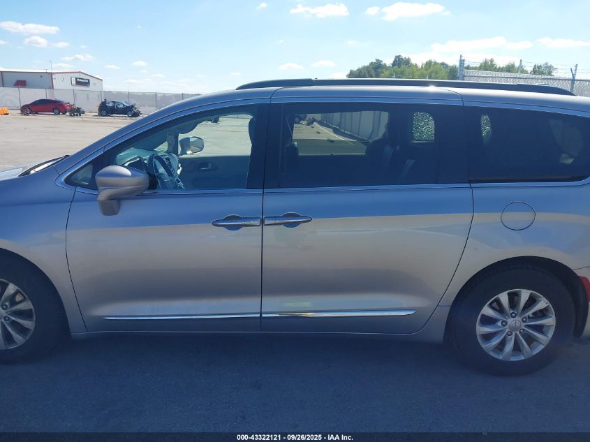 2017 Chrysler Pacifica Touring-L VIN: 2C4RC1BG4HR540225 Lot: 43322121