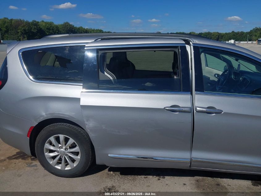 2017 Chrysler Pacifica Touring-L VIN: 2C4RC1BG4HR540225 Lot: 43322121