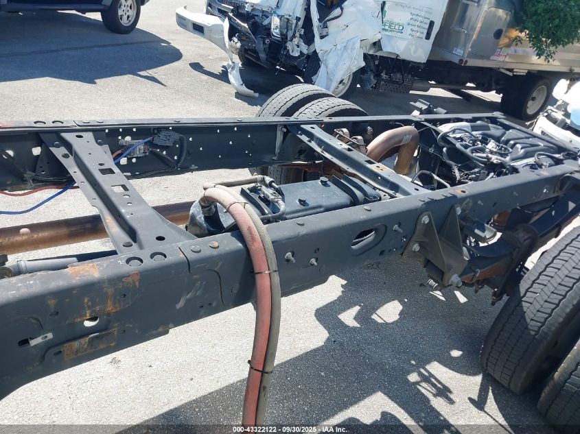 2024 Ford F-450 Chassis Lariat VIN: 1FD0W4HT7REC43238 Lot: 43322122