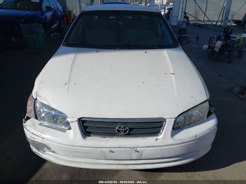 2000 Toyota Camry Le VIN: JT2BG22K0Y0464957 Lot: 43322182