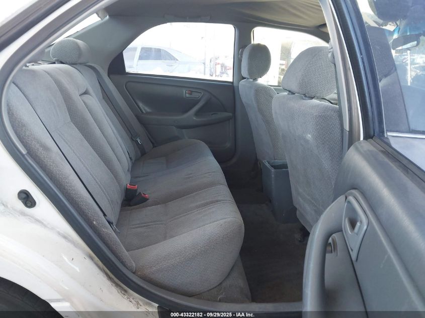 2000 Toyota Camry Le VIN: JT2BG22K0Y0464957 Lot: 43322182