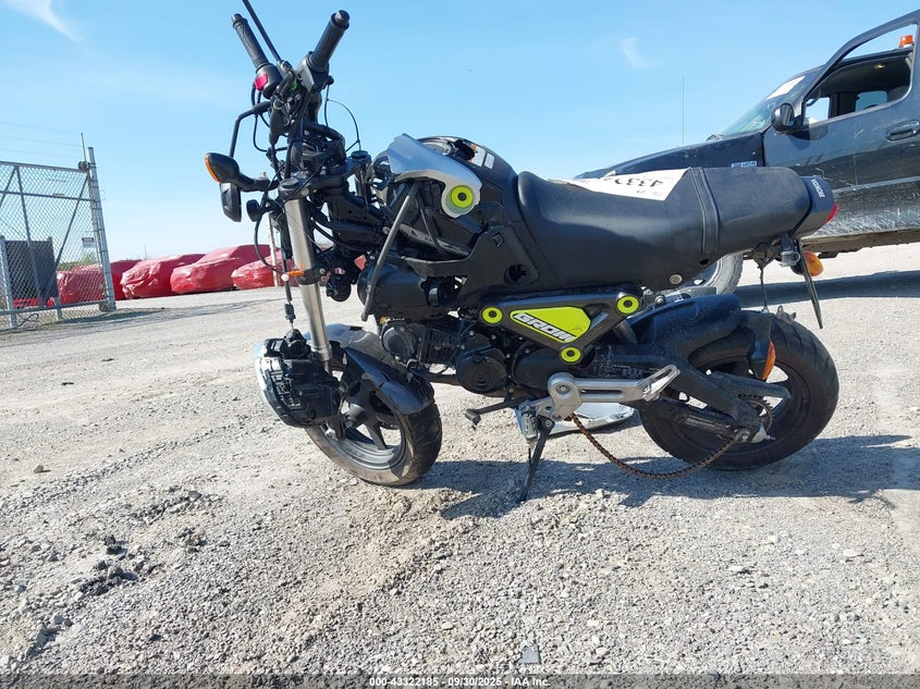 2023 Honda Grom 125 VIN: MLHJC9218P5110911 Lot: 43322185