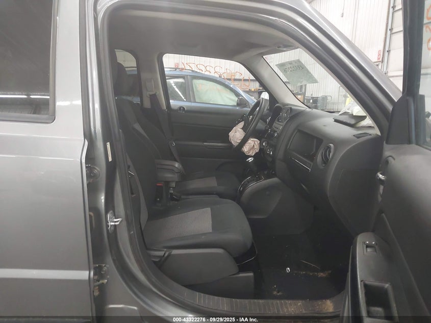 1C4NJRBB4CD571588 2012 JEEP LIBERTY (PATRIOT) photo no. 5