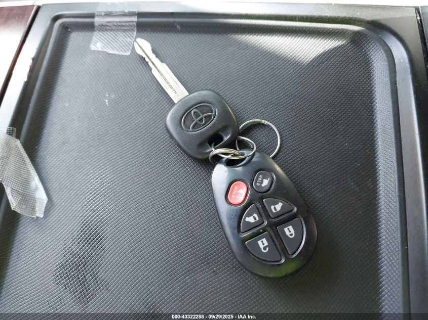 2014 Toyota Sienna Xle V6 8 Passenger VIN: 5TDYK3DC1ES423578 Lot: 43322288