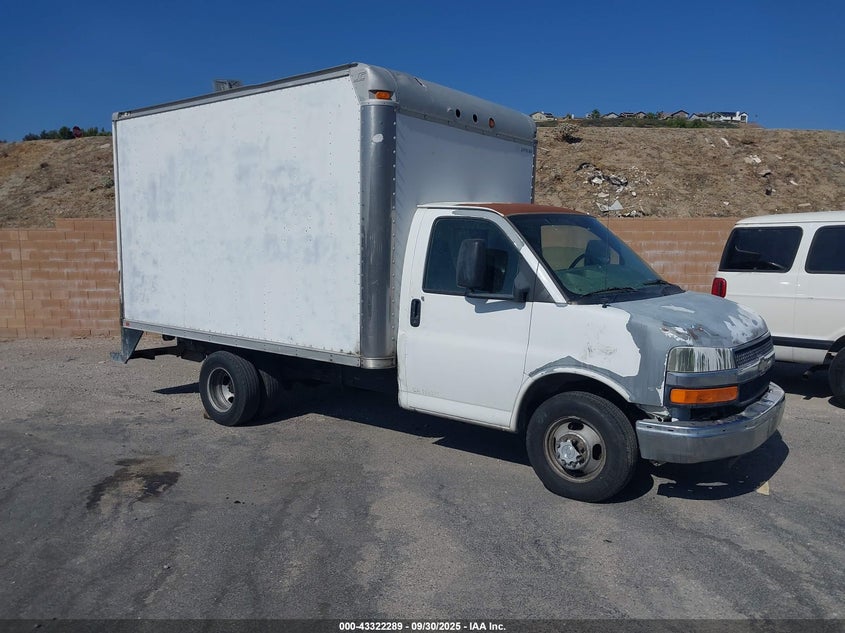 1GBJG31U651238220 2005 CHEVROLET EXPRESS photo no. 6
