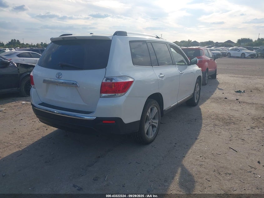5TDYK3EHXDS095635 2013 TOYOTA HIGHLANDER photo no. 4